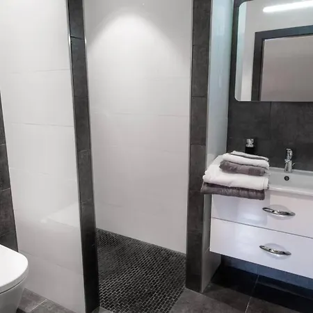 4 Etoiles Prestige, Climatise, Espace, Confort, Neuf, Calme, Jardin, Foret, Strasbourg Sud 公寓 *